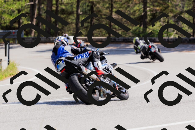 202509131402-_04A8693_c3