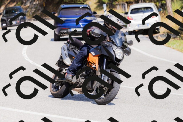 202509131403-_04A8713_c3