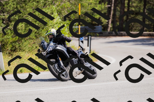 202509131416-_04A8822_c3