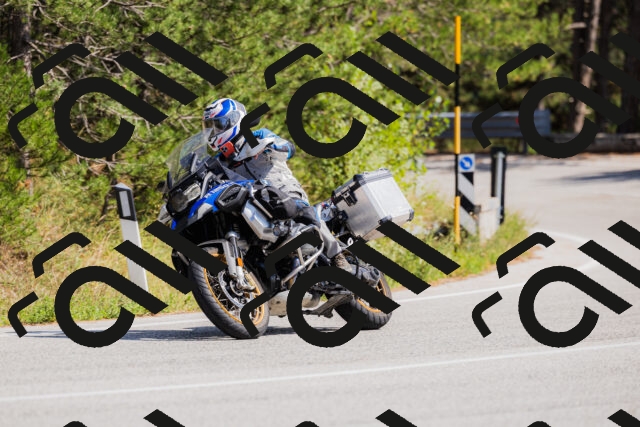 202509131417-_04A8829_c3