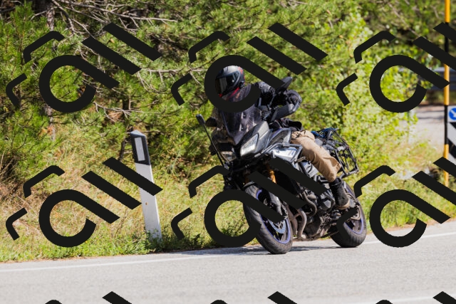 202509131418-_04A8835_c3