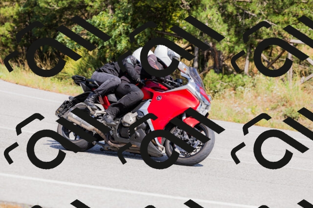 202509131419-_04A8843_c3