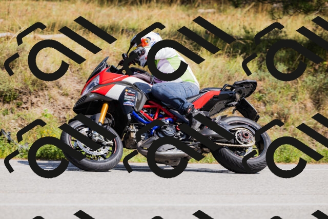 202509131423-_04A8868_c3