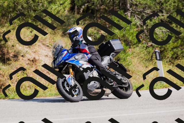 202509131428-_04A8882_c3