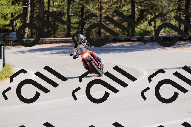 202509131428-_04A8895_c3