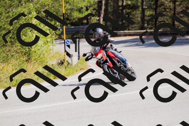 202509131428-_04A8897_c3