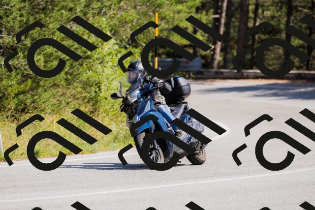 202509131428-_04A8903_c3