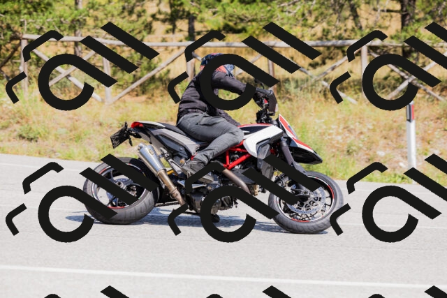 202509131431-_04A8917_c3