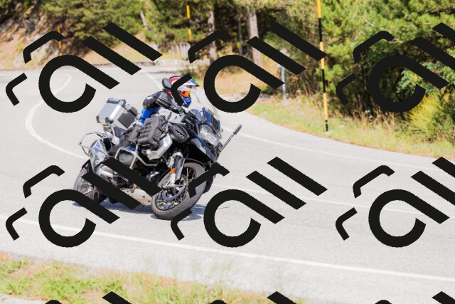 202509131440-_04A9017_c3