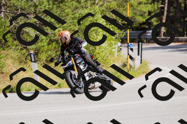 202509131455-_04A9171_c3