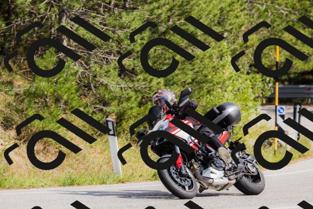 202509131513-_04A9324_c3