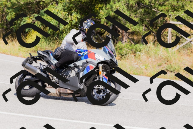 202509131517-_04A9414_c3