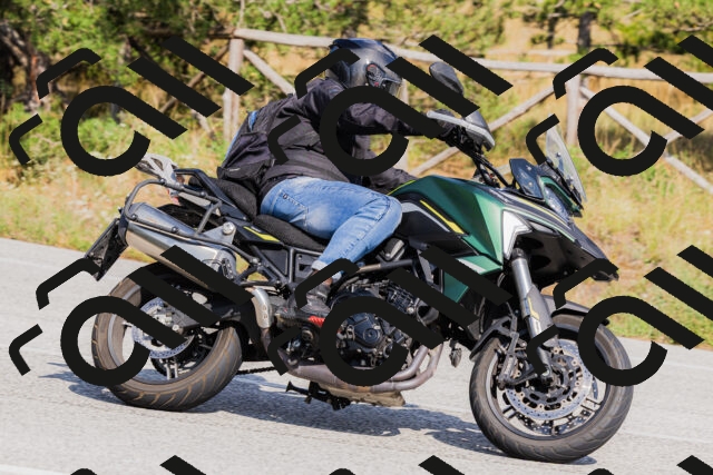 202509131518-_04A9431_c3