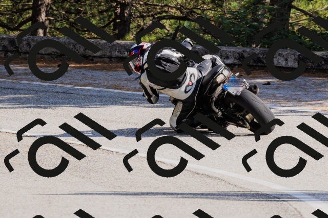 202509131524-_04A9504_c3