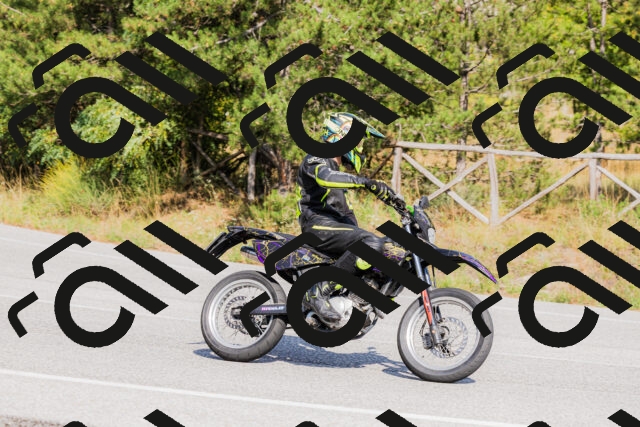 202509131527-_04A9520_c3