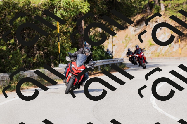 202509131530-_04A9579_c3