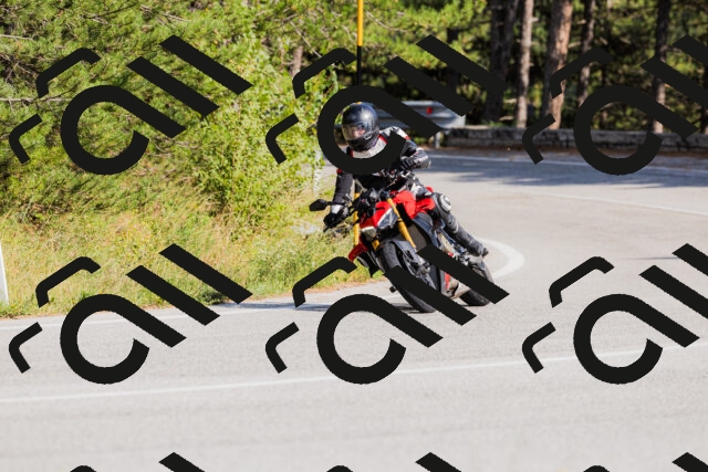 202509131540-_04A9665_c3