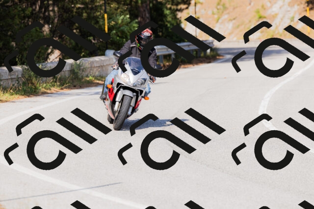 202509131545-_04A9686_c3