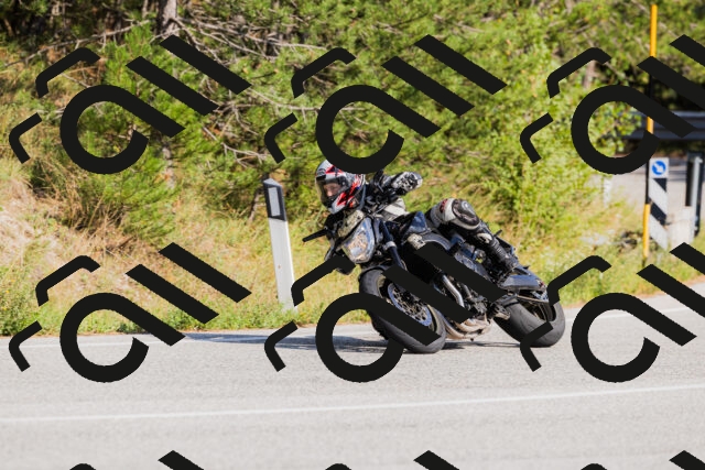 202509131547-_04A9710_c3