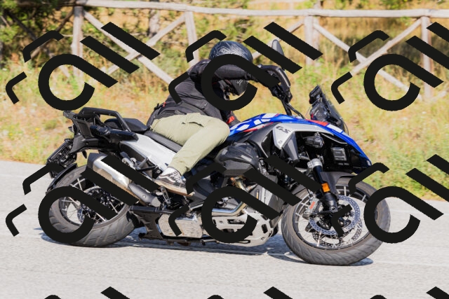 202509131556-_04A9780_c3