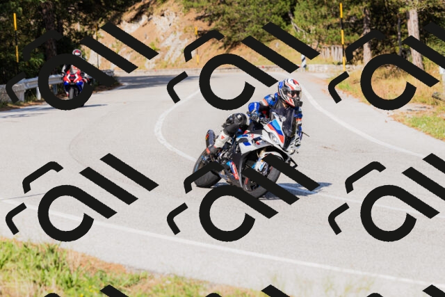 202509131557-_04A9786_c3