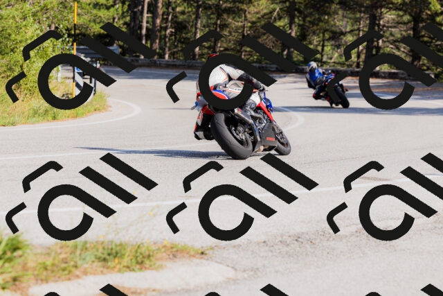 202509131557-_04A9792_c3