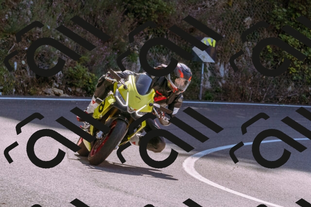 202509131118-_DSC9892_d1_