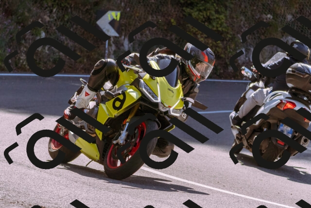 202509131119-_DSC9893_d1_