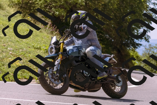 202509131140-_DSC9960_d1_