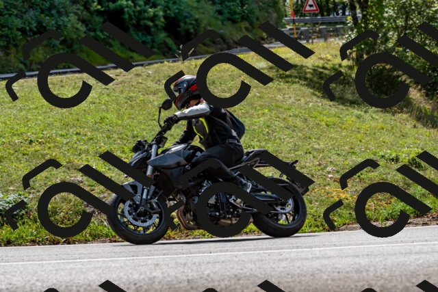 202509131257-DSC_9173_d2_