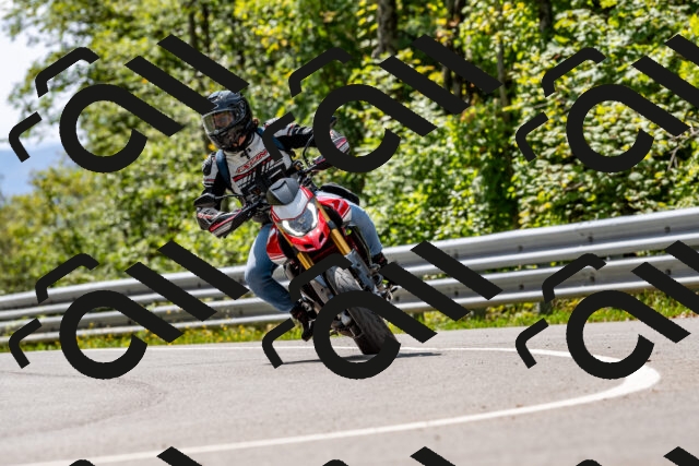 202509131257-DSC_9184_d2_