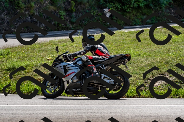 202509131328-DSC_9306_d2_