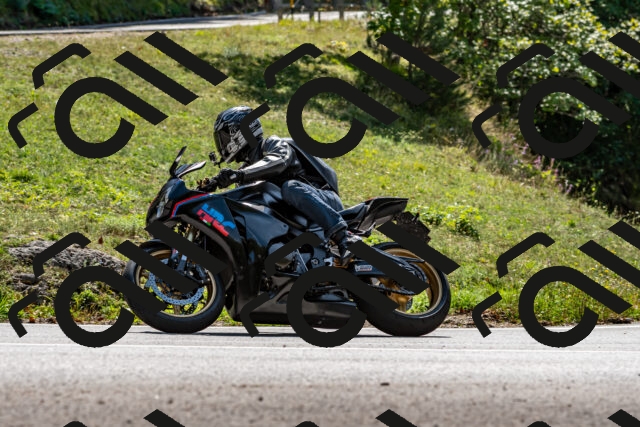 202509131333-DSC_9322_d2_