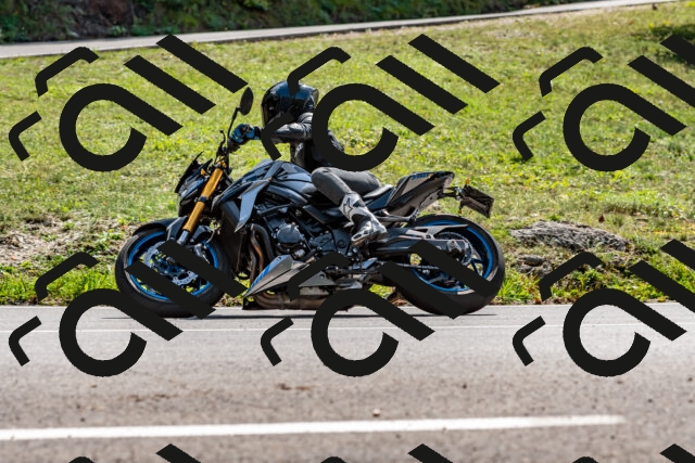 202509131358-DSC_9376_d2_