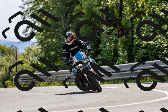 202509131456-DSC_9567_d2_