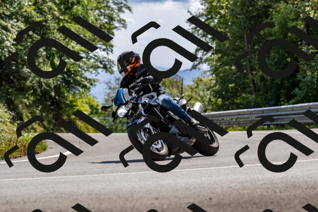 202509131456-DSC_9568_d2_