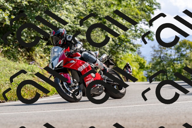 202509131557-DSC_9840_d2_