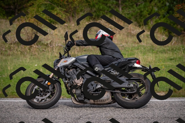 20250914100946-_5005576_am_