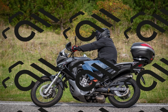 20250914100957-500_6520_am_