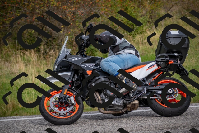 20250914101039-500_6524_am_