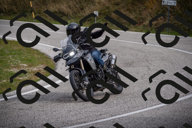 20250914101127-500_6529_am_