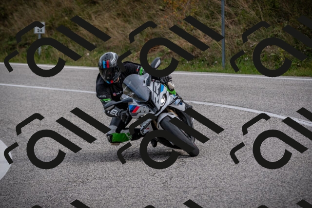 20250914101827-500_6568_am_