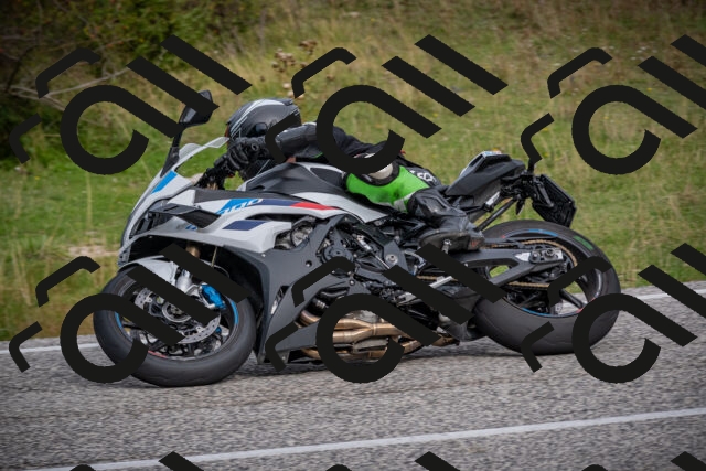 20250914101828-500_6570_am_