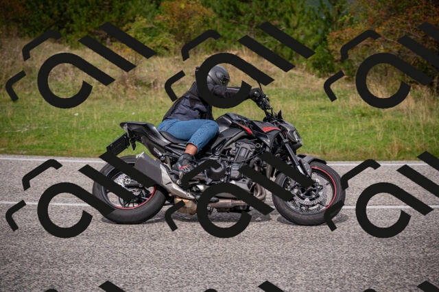 20250914112946-Z62_5923_am_