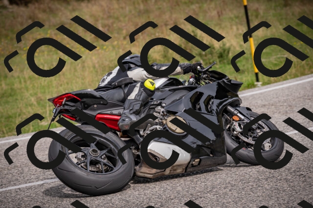 20250914113207-Z62_5965_am_