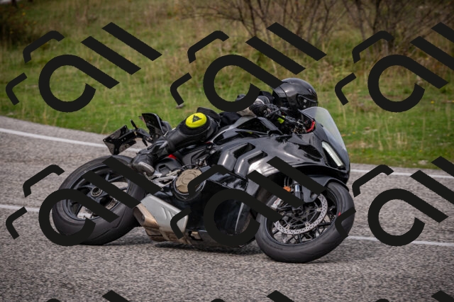 20250914113409-Z62_6016_am_