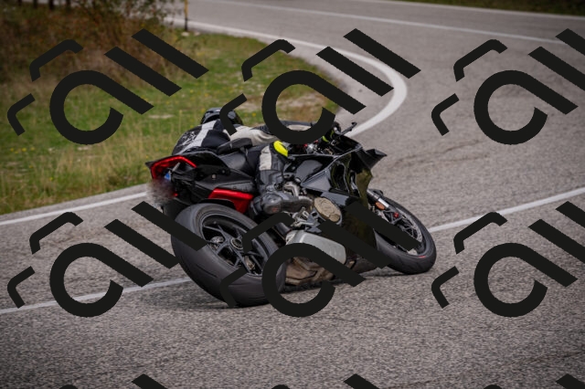 20250914113410-Z62_6019_am_