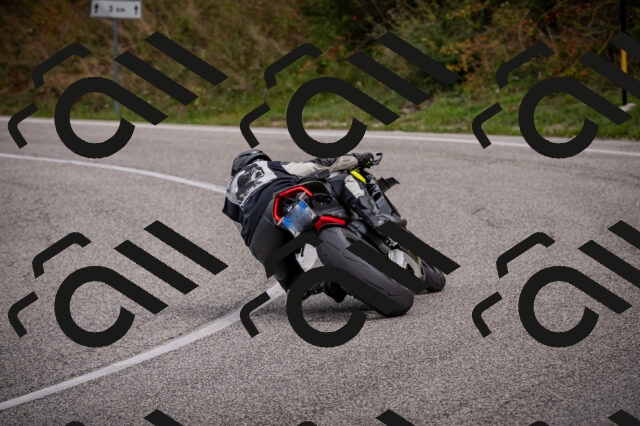 20250914113410-Z62_6021_am_