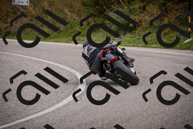 20250914113411-Z62_6022_am_