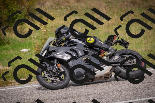 20250914113531-Z62_6052_am_